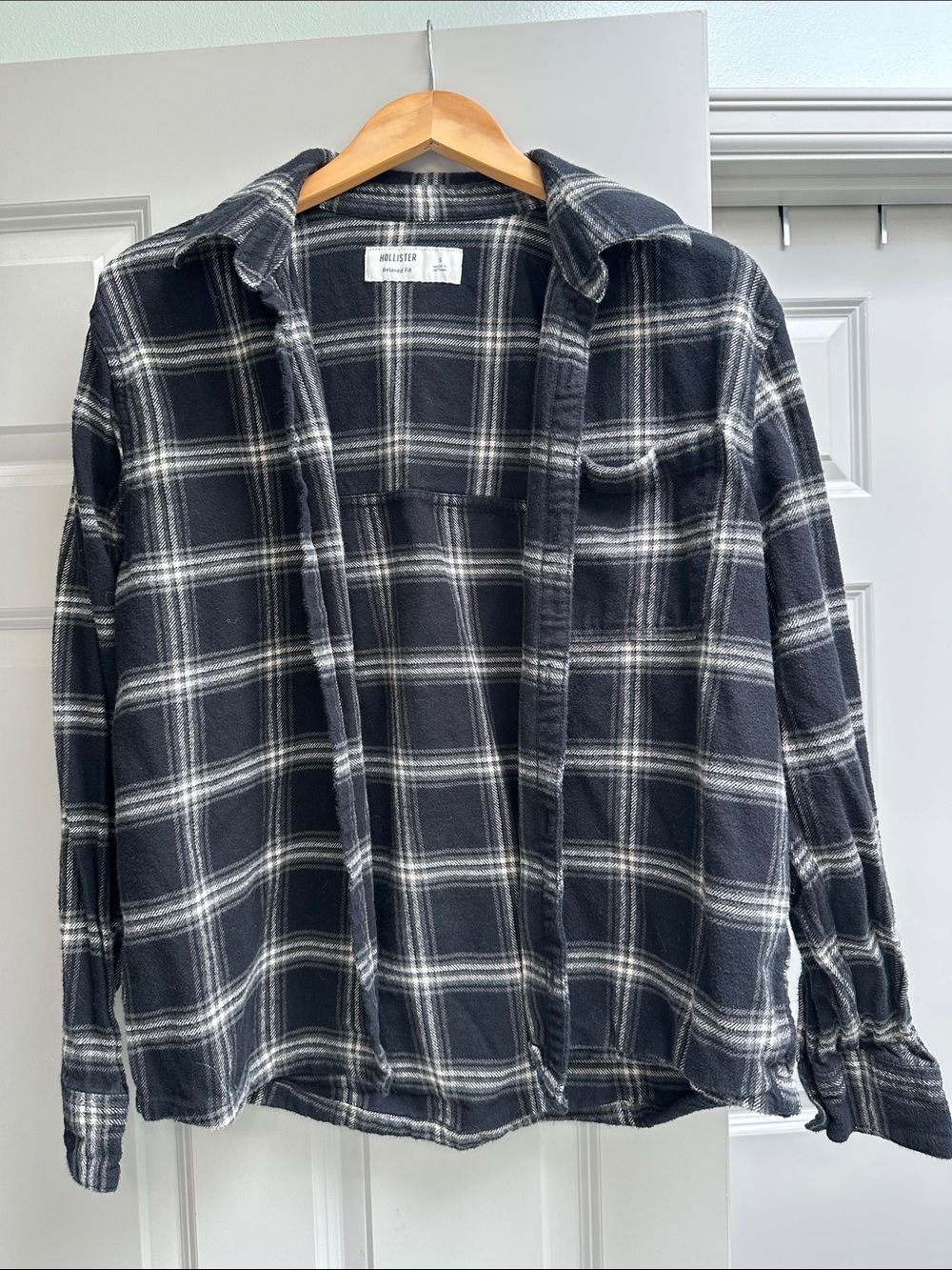 Hollister Black and White Plaid Flannel Shirt